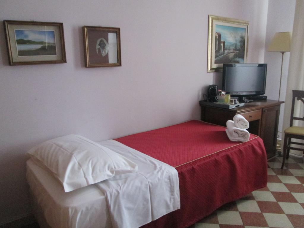 Astrid Hotel Флоренція Екстер'єр фото